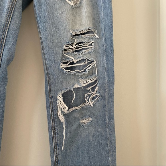 American Eagle Outfitters Women’s Mid-rise Distressed Tom Girl Jeans Light Wash - Picture 10 of 14